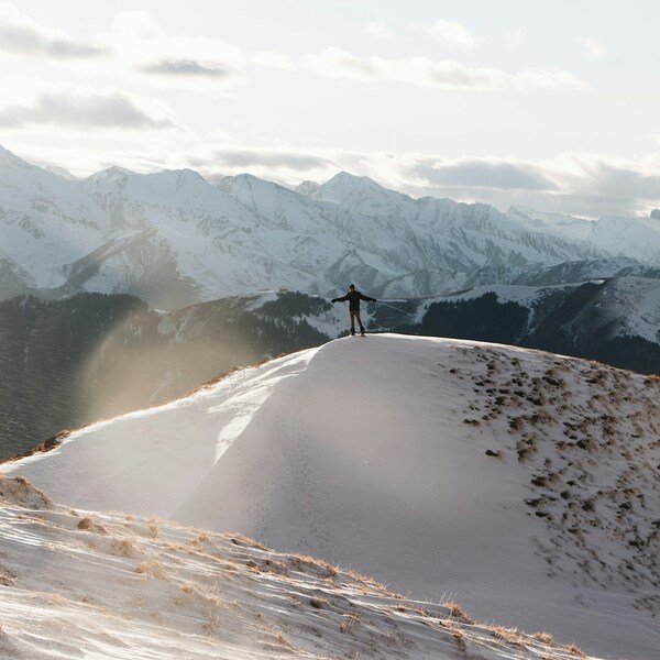 Beginners Skiing Tips Before Hitting the Slopes